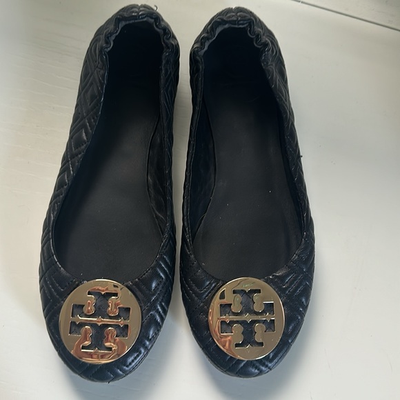 Tory Burch black leather flats - Picture 2 of 4